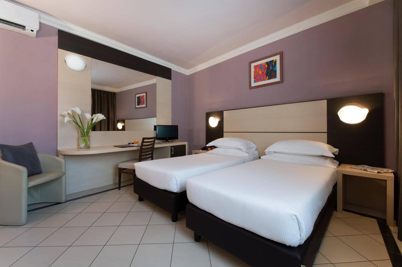 Cdh Hotel لا سبيتسْيا المظهر الخارجي الصورة